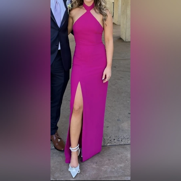 BlackFridaySale AMANDA UPRICHARD QUEEN GOWN 💖 - Picture 5 of 9